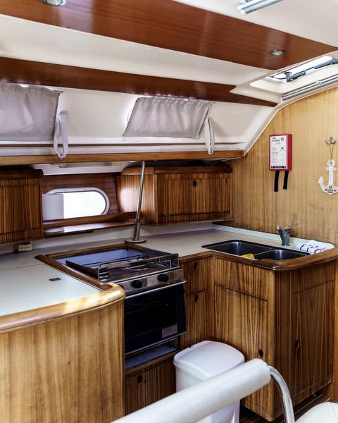 Book yachts online - sailboat - Dufour 43 - Andromeda - rent