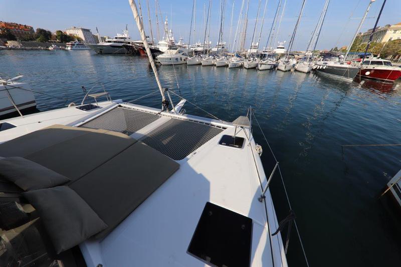Book yachts online - catamaran - Lucia 40 - Minoris - rent