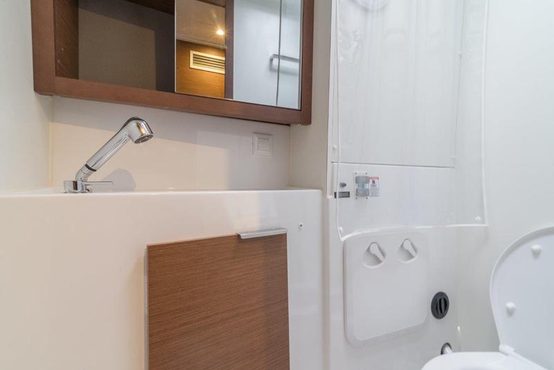 Book yachts online - catamaran - Lagoon 40 - Infinity - rent