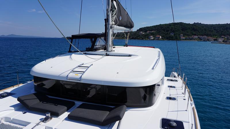 Book yachts online - catamaran - Lagoon 40 - Infinity - rent