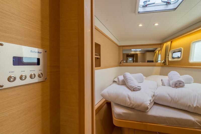 Book yachts online - catamaran - Lagoon 450 Sport - Michelangelo - rent