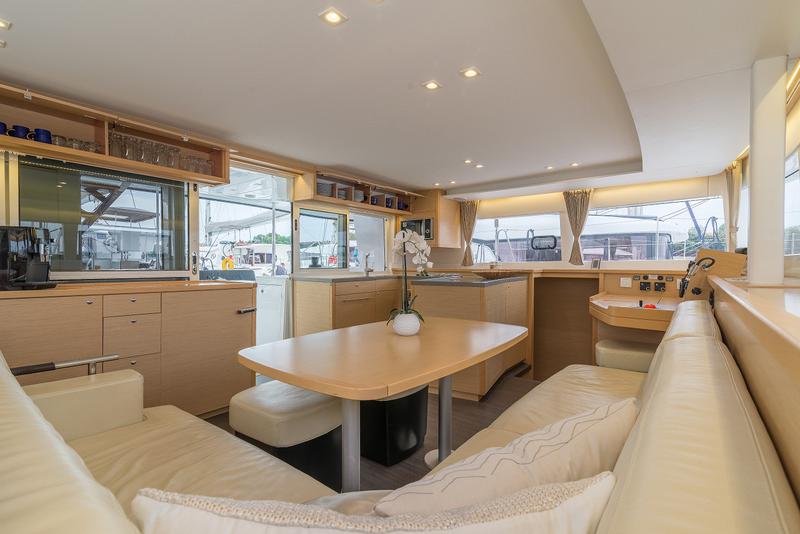 Book yachts online - catamaran - Lagoon 450 Sport - Michelangelo - rent