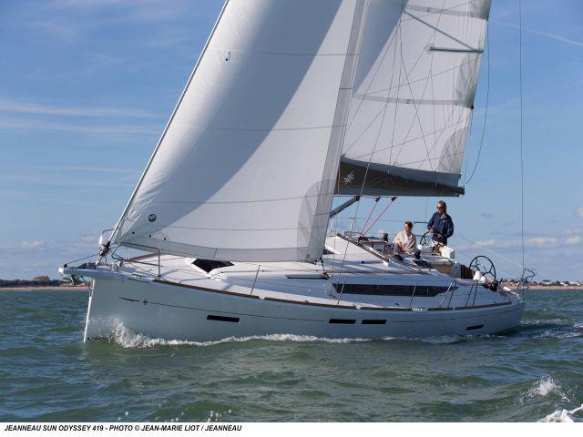 Book yachts online - sailboat - Sun Odyssey 419 - Siena Sun - rent