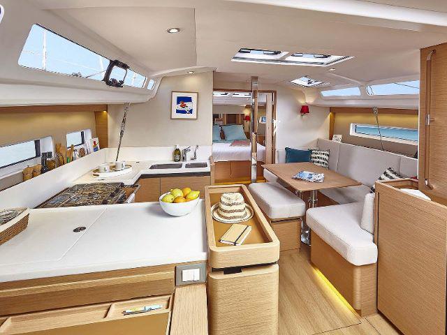 Book yachts online - sailboat - Sun Odyssey 440 - Summer Salt - rent