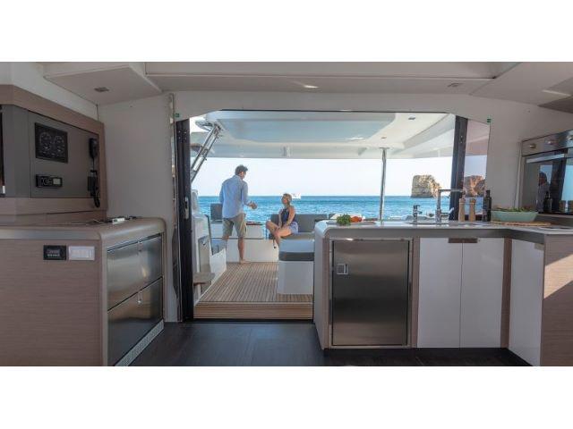 Book yachts online - catamaran - Elba 45 - USS Flamingo - rent