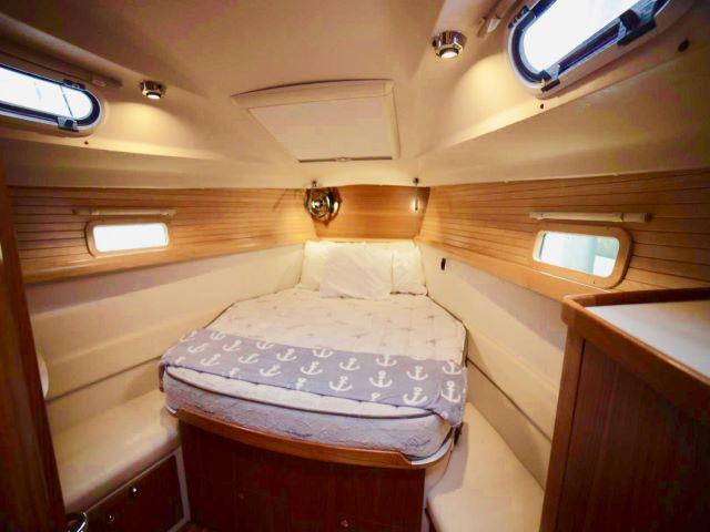 Book yachts online - sailboat - Catalina 45 - Serenity - rent