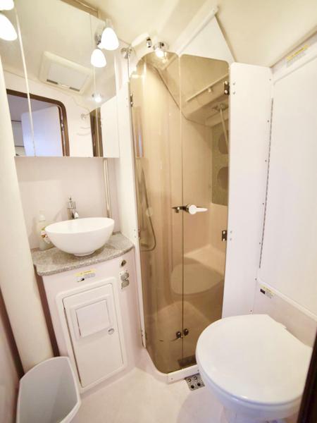 Book yachts online - sailboat - Catalina 45 - Serenity - rent