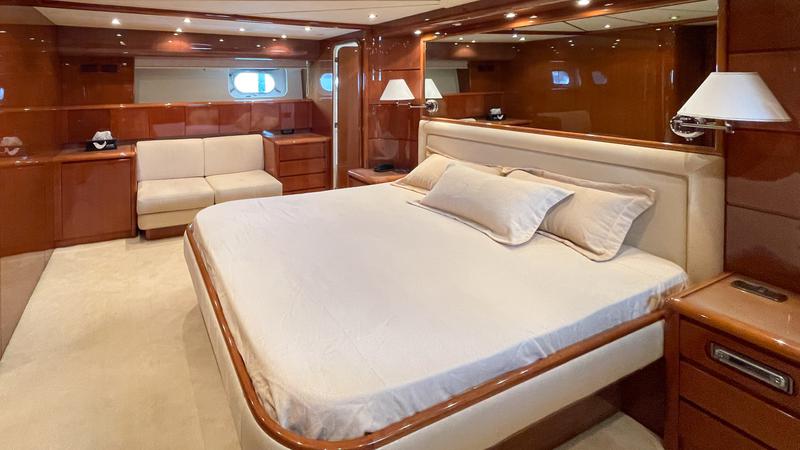 Book yachts online - motorboat - Falcon 86 - Estia Poseidon - rent