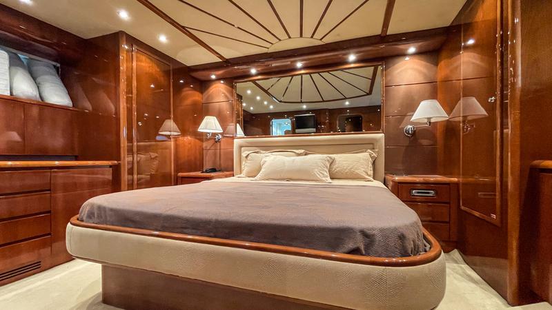 Book yachts online - motorboat - Falcon 86 - Estia Poseidon - rent