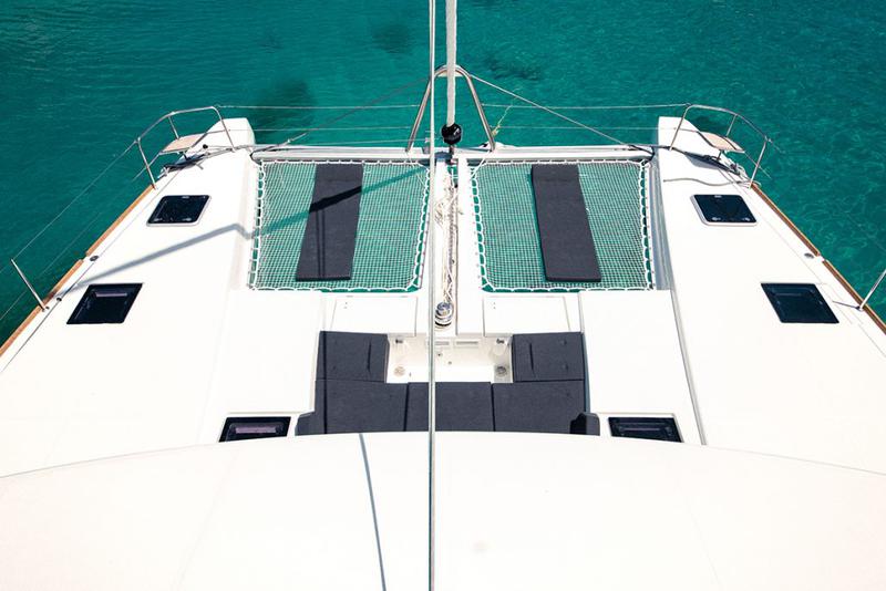 Book yachts online - catamaran - Lagoon 52F - AKANA  - rent
