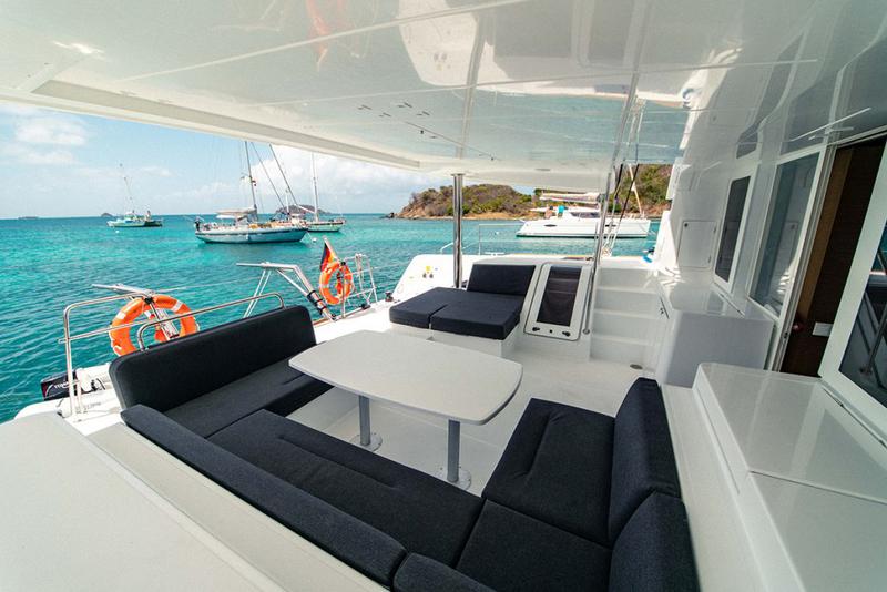 Book yachts online - catamaran - Lagoon 52F - AKANA  - rent