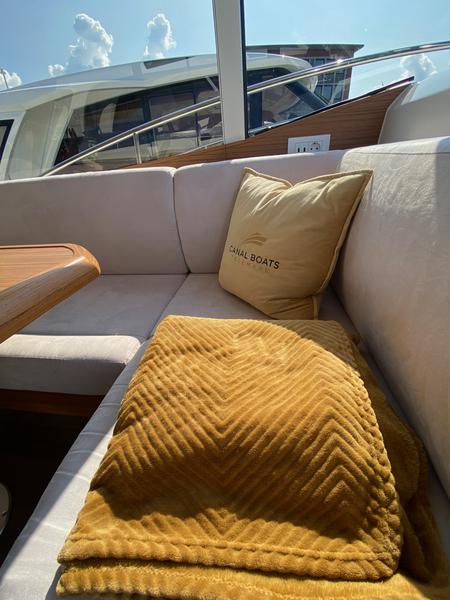 Book yachts online - motorboat - Greenline 39 - Kviteseid - rent
