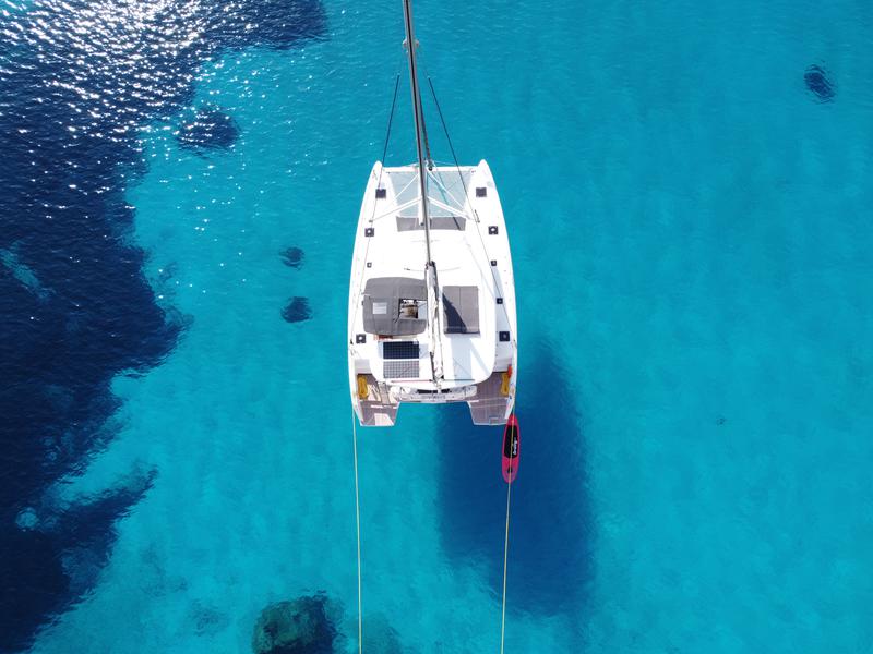 Book yachts online - catamaran - Lagoon 42 - Aktaia - rent