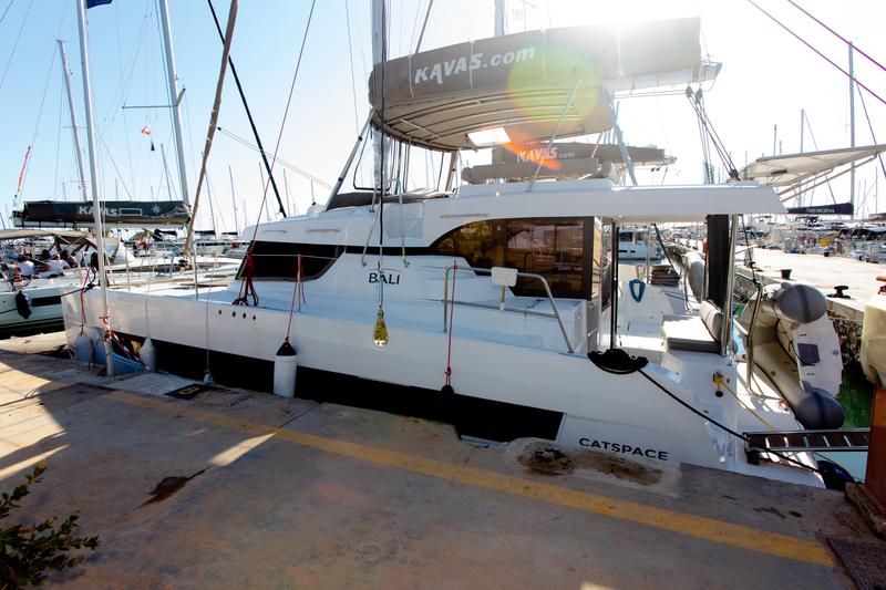 Book yachts online - catamaran - Bali Catspace - Samothraki 1 - rent