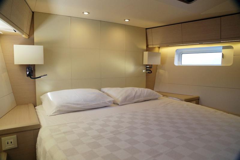 Book yachts online - sailboat - Jeanneau 54 - Storm Dancer 2 - rent