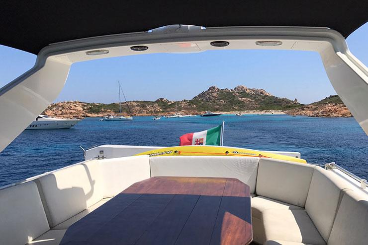 Book yachts online - motorboat - Falcon 76 - Lady Bibi - rent