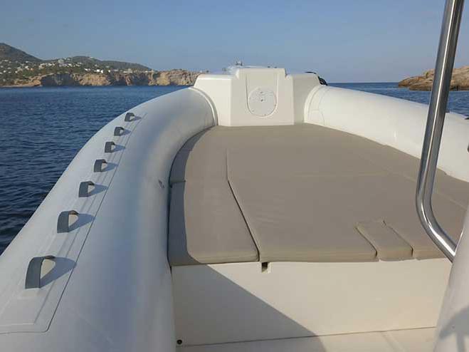 Book yachts online - motorboat - Tempest 900 - Maxi Rib - rent