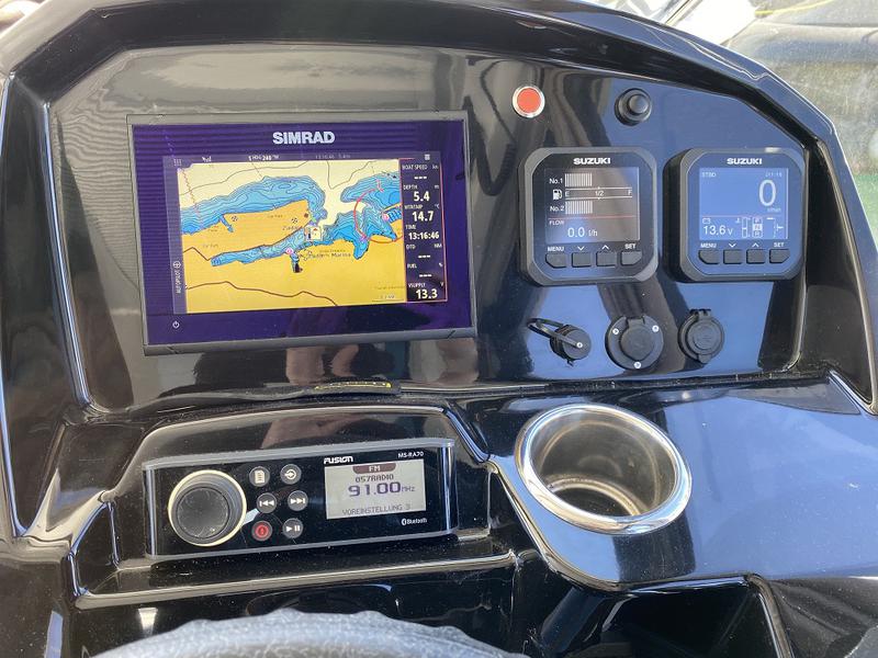 Book yachts online - motorboat - Merry Fisher 895 - Biene Maja - rent