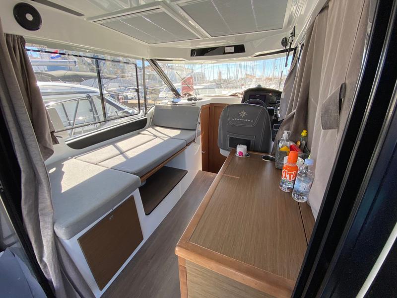 Book yachts online - motorboat - Merry Fisher 895 - Biene Maja - rent