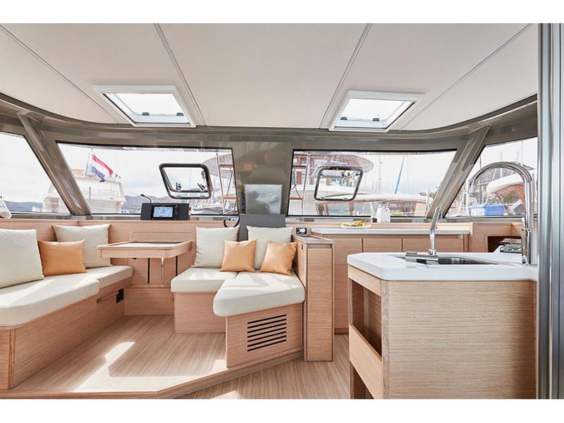 Book yachts online - catamaran - Nautitech 40 Open - "No name" - rent