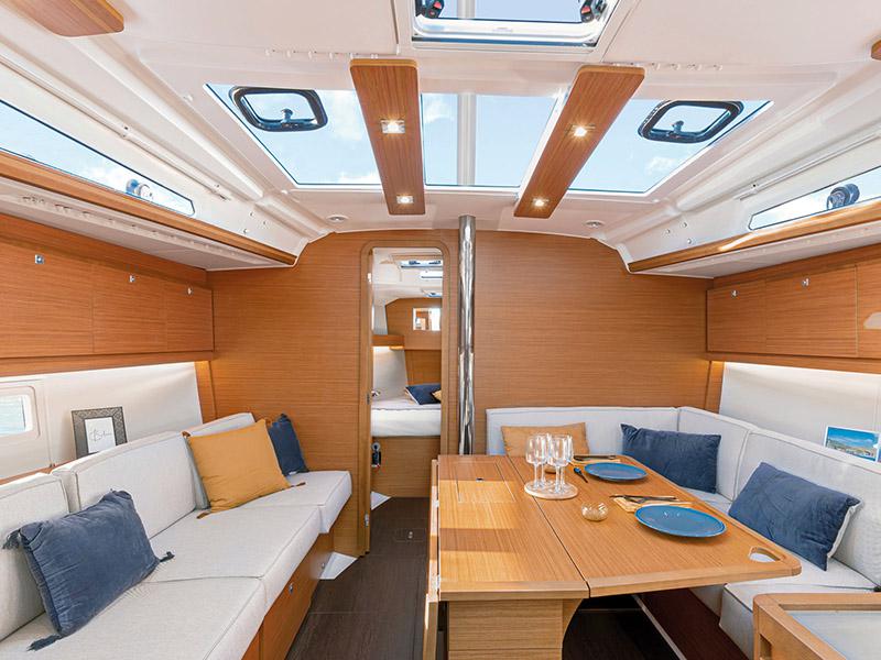 Book yachts online - sailboat - Dufour 390 GL - NEW 2022! - rent