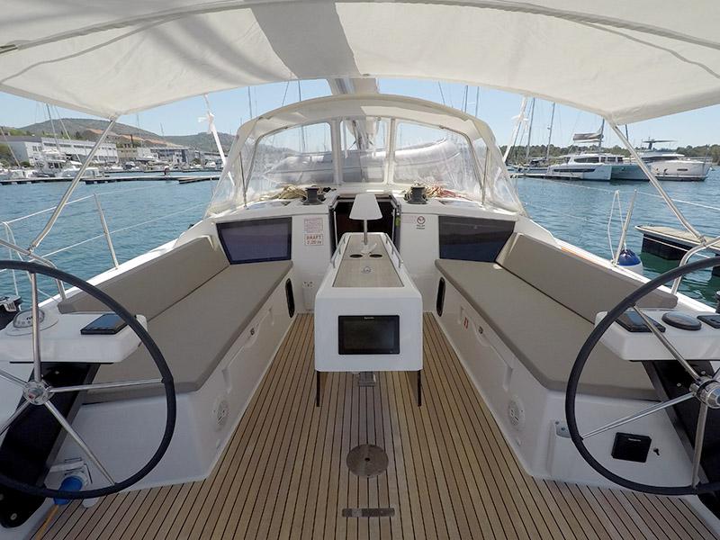 Book yachts online - sailboat - Dufour 430 - Sweetest Taboo - rent