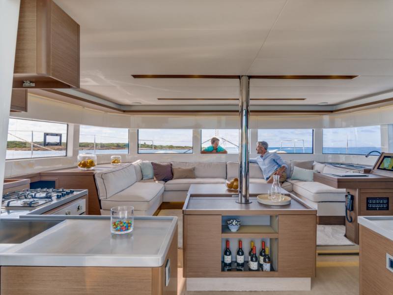 Book yachts online - catamaran - Lagoon 50 - Titti - rent
