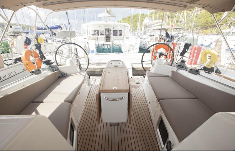 Book yachts online - sailboat - Sun Odyssey 410 - Sea Breeze - rent