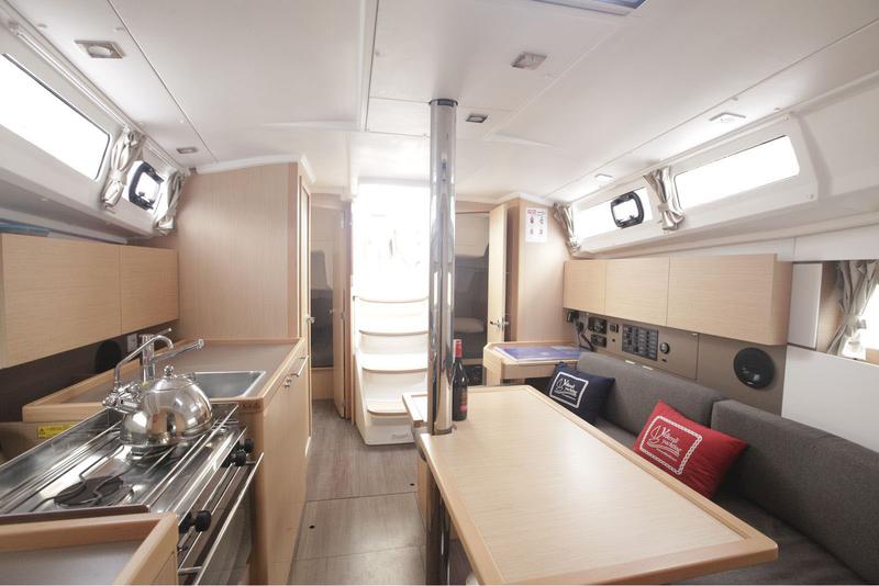 Book yachts online - sailboat - Oceanis 35 - Minta - rent