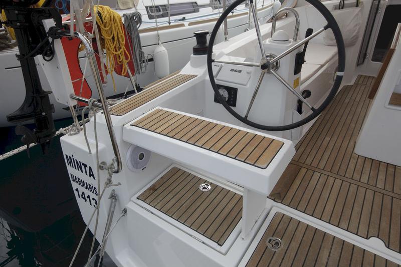 Book yachts online - sailboat - Oceanis 35 - Minta - rent