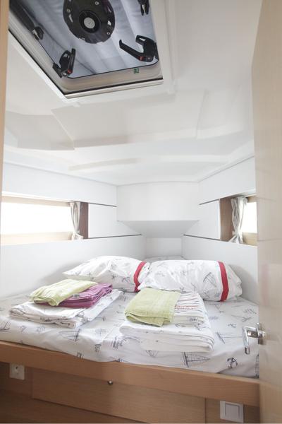 Book yachts online - sailboat - Oceanis 35 - Minta - rent