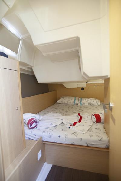 Book yachts online - sailboat - Oceanis 38 - Servus - rent