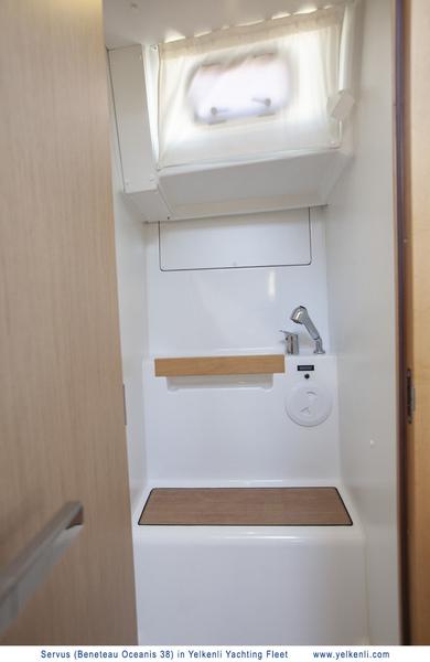 Book yachts online - sailboat - Oceanis 38 - Servus - rent