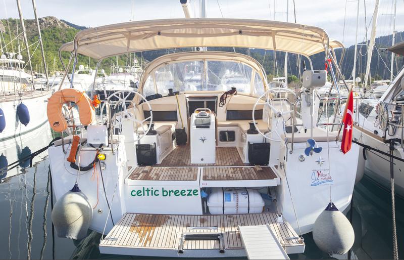 Book yachts online - sailboat - Sun Odyssey 440 - Celtic Breeze - rent