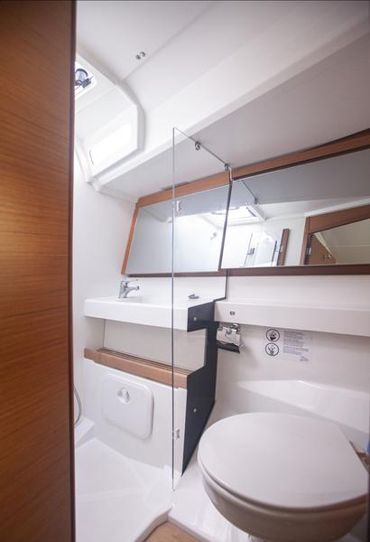 Book yachts online - sailboat - Sun Odyssey 440 - Celtic Breeze - rent