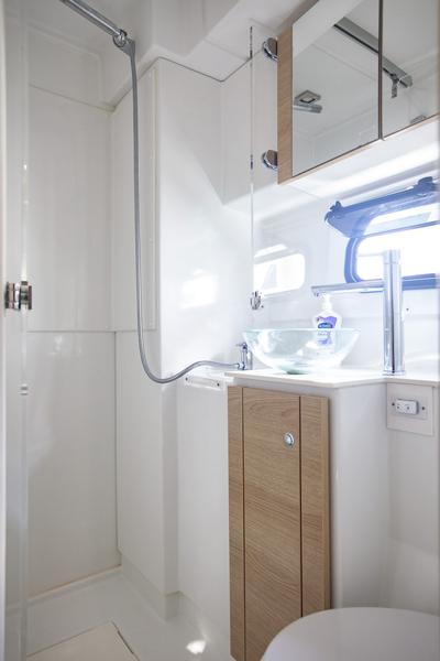 Book yachts online - catamaran - Bali 4.5 - LeAndra - rent