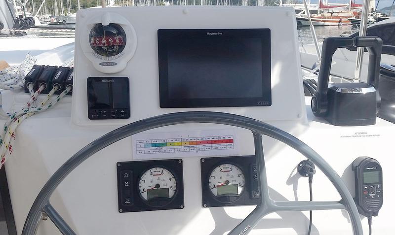 Book yachts online - catamaran - Bali 4.5 - LeAndra - rent