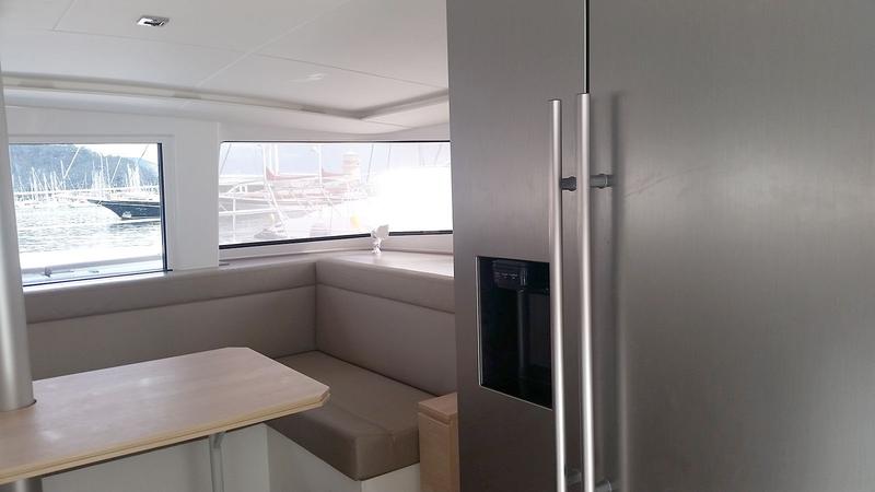 Book yachts online - catamaran - Bali 4.5 - LeAndra - rent