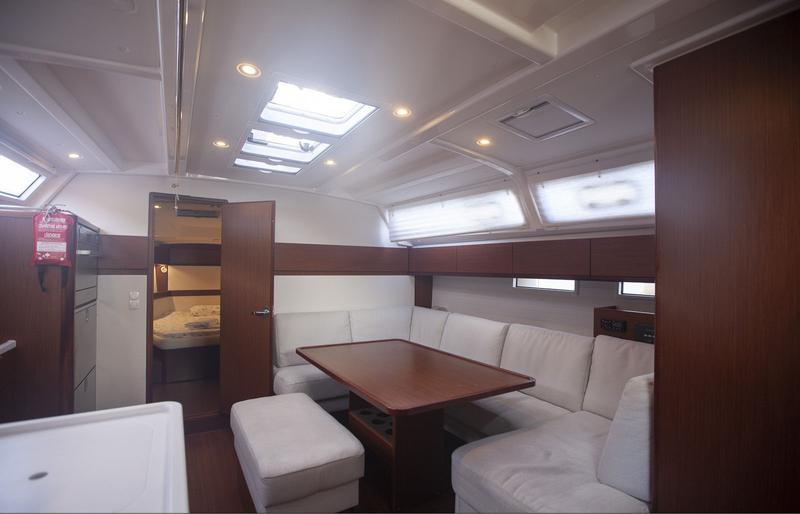 Book yachts online - sailboat - Bavaria Cruiser 46 Style - ISIK - rent