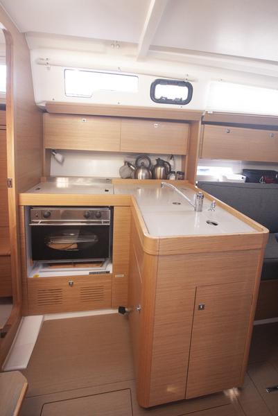 Book yachts online - sailboat - Dufour 360 GL - Nautilus - rent