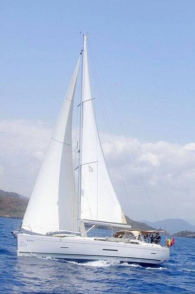 Book yachts online - sailboat - Dufour 450 GL - Dans - rent