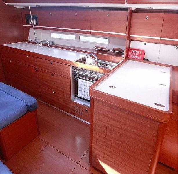 Book yachts online - sailboat - Dufour 450 GL - Dans - rent