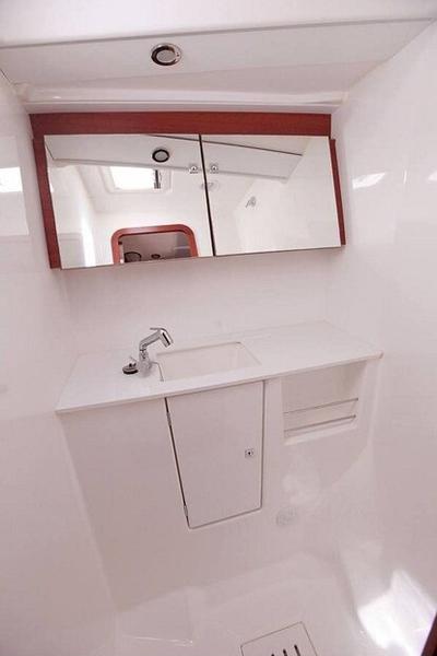 Book yachts online - sailboat - Dufour 450 GL - Dans - rent