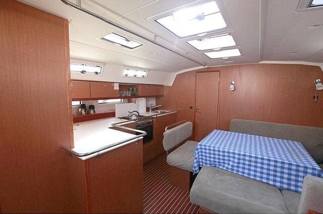 Book yachts online - sailboat - Bavaria 45 Cruiser - iBulut - rent