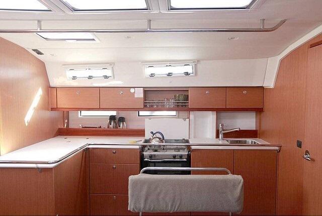 Book yachts online - sailboat - Bavaria 45 Cruiser - iBulut - rent