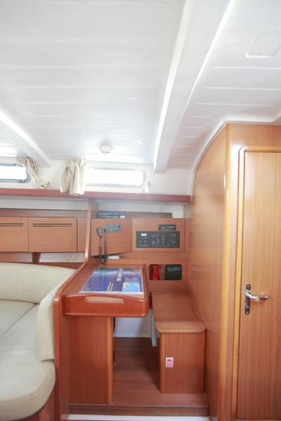 Book yachts online - sailboat - Cyclades 50.5 - Barnie - rent