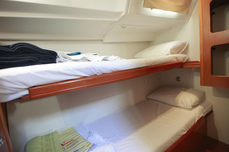 Book yachts online - sailboat - Cyclades 50.5 - Barnie - rent