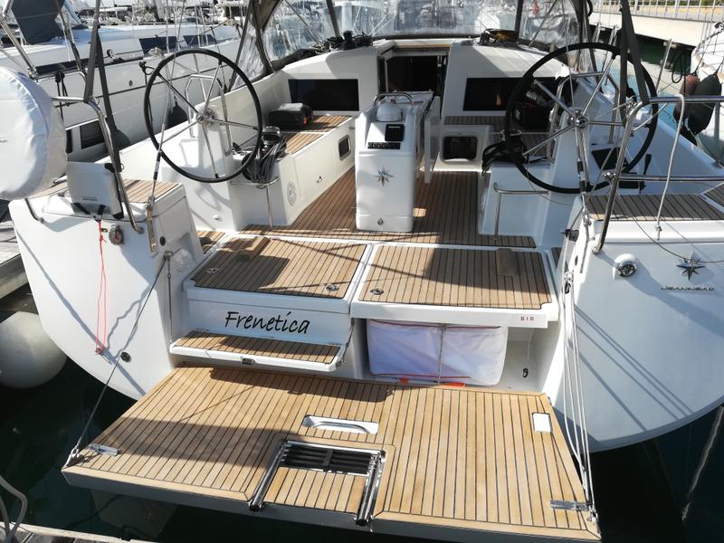 Book yachts online - sailboat - Sun Odyssey 440 - Frenetica - rent