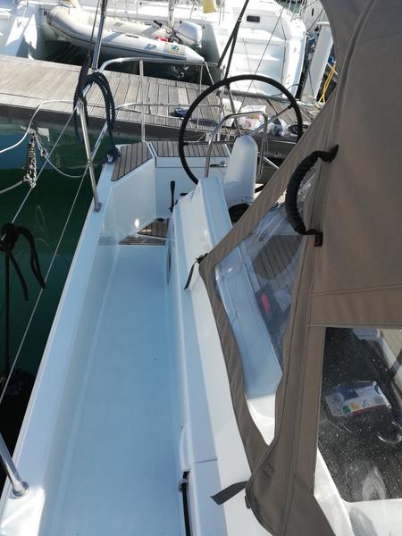 Book yachts online - sailboat - Sun Odyssey 440 - Frenetica - rent