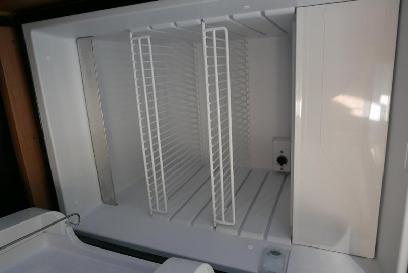 Book yachts online - sailboat - Sun Odyssey 440 - Frenetica - rent